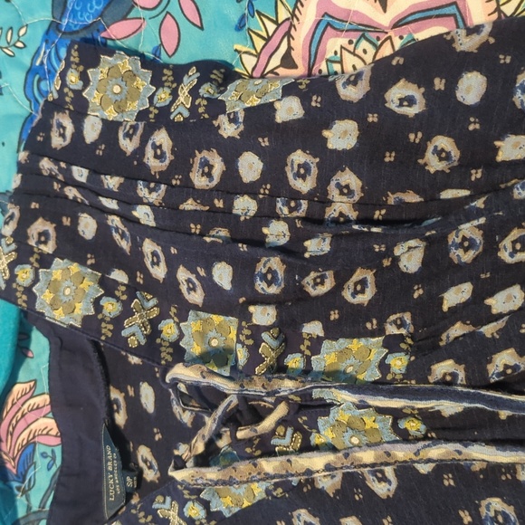 3 Vintage Lucky Brand Tanks - Picture 6 of 15